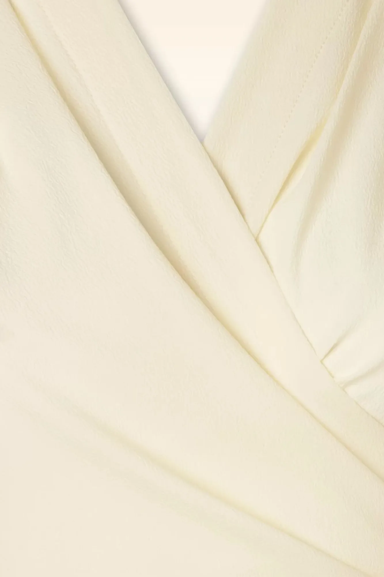 Outlet Darla Wikkelblouse Met Korte Mouwen In Antiek Wit Vrouwen Blouses