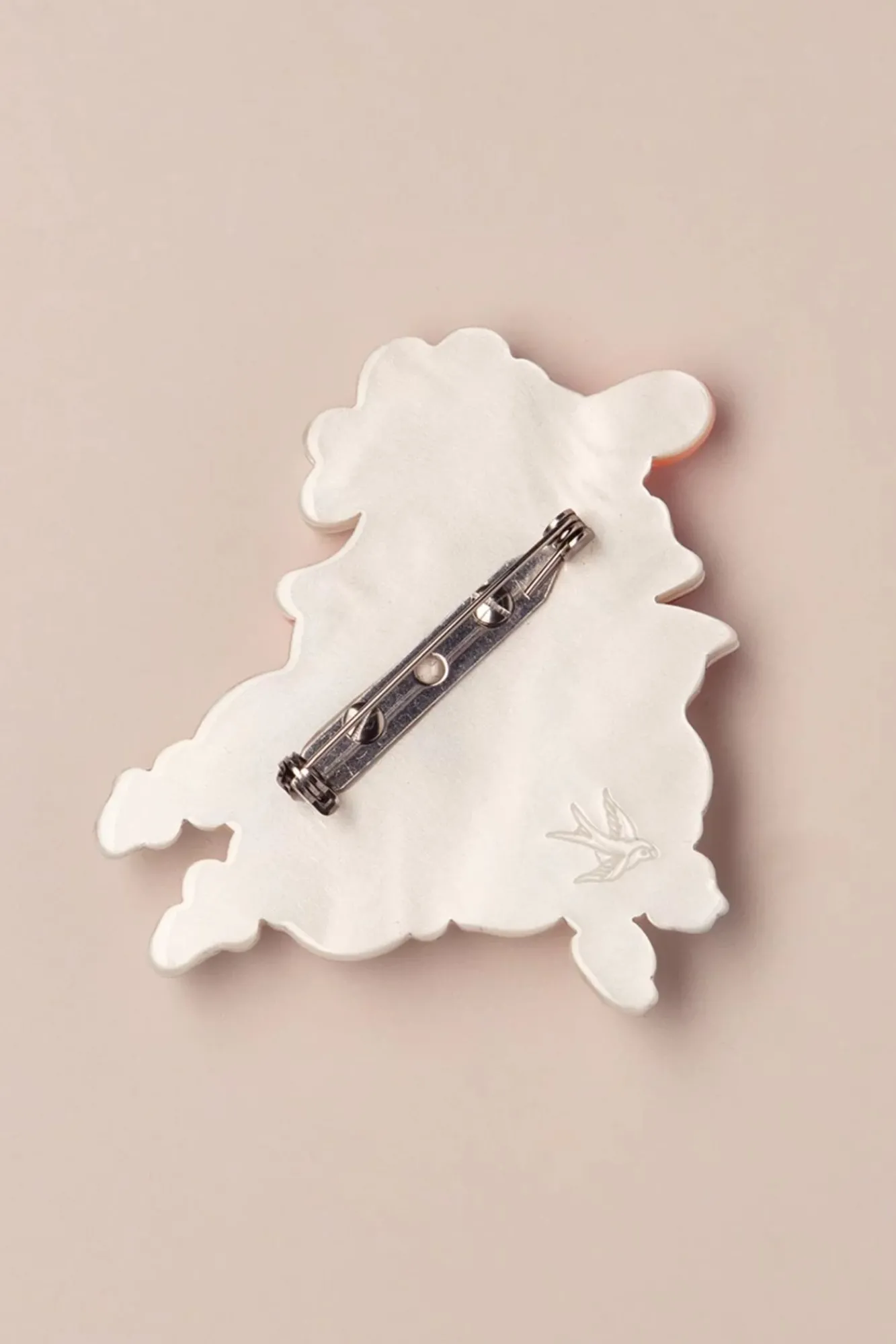 New Dolly The Demure Broche Vrouwen Sieraden