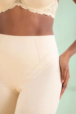 Discount Dream Shaper Short In Latte Vrouwen Shapewear
