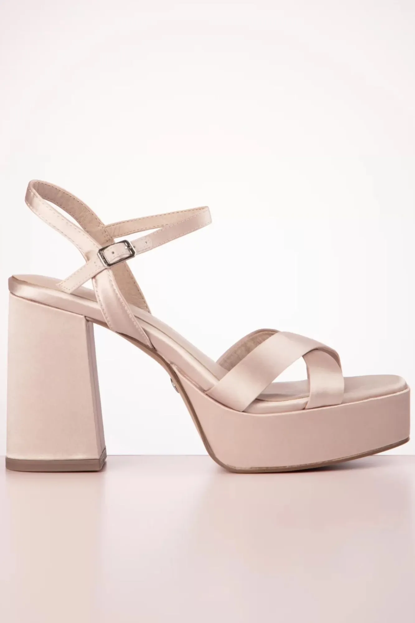 Best Ebba Plateau Sandalen In Poederroze Vrouwen Sandalen