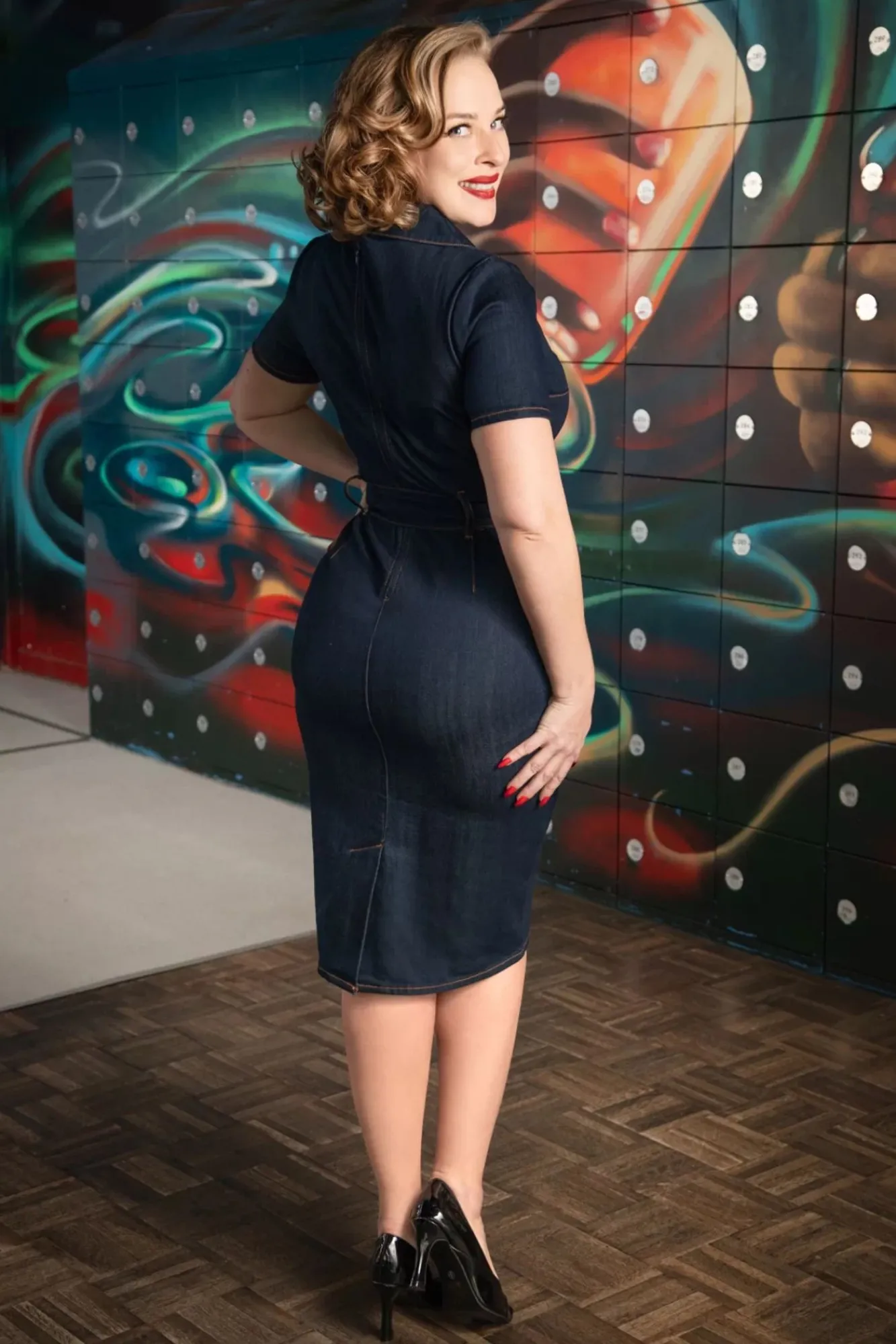 Jodie Pencil Jurk In Donkerdenim Vrouwen Plus Size Jurken