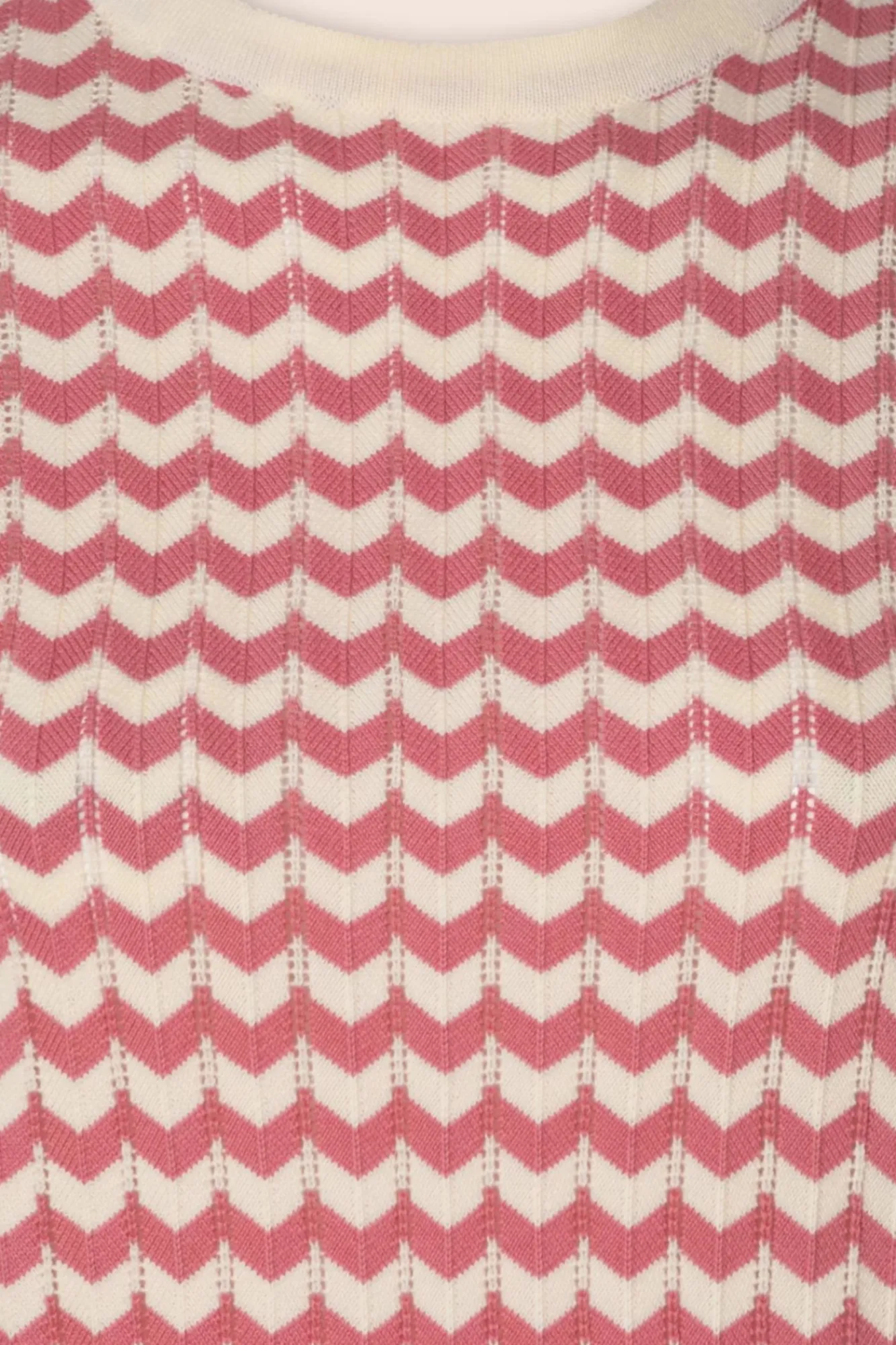 Hot June Sweater In Gebroken Wit En Kers Vrouwen Truitjes