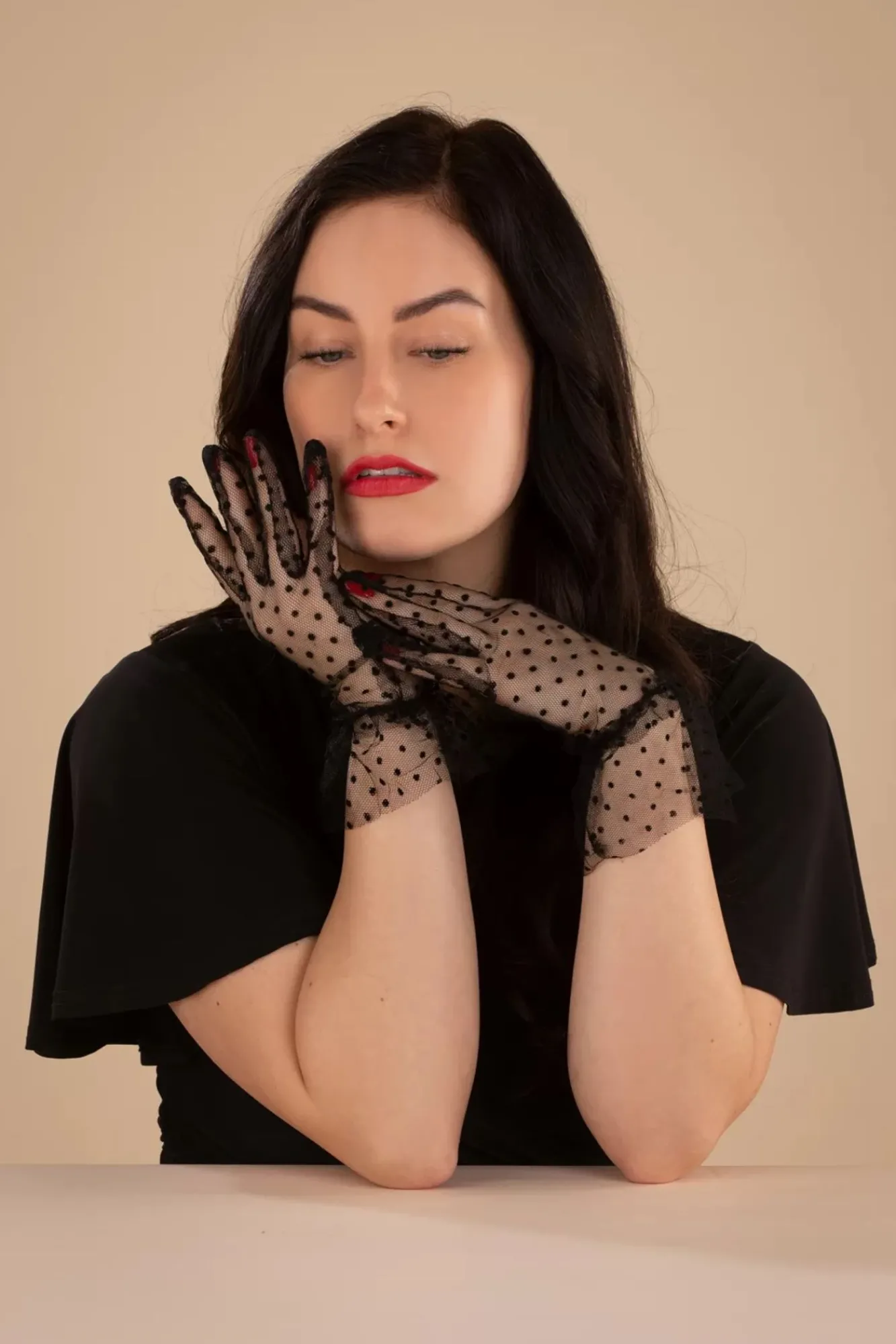 Discount Korte Handschoenen In Zwart Mesh Vrouwen Handschoenen