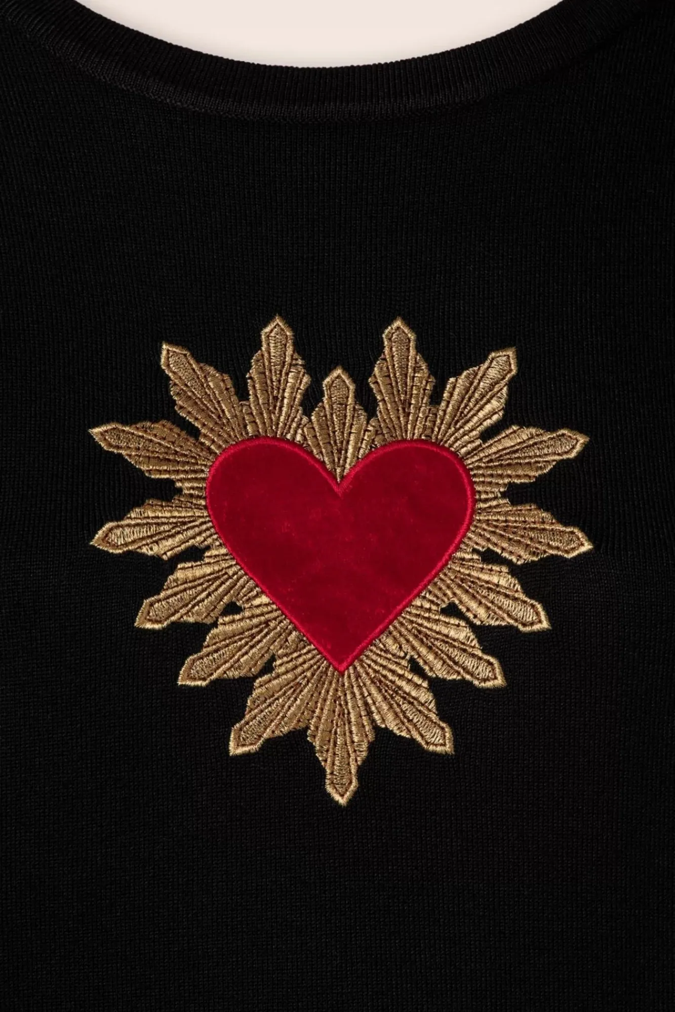 Clearance Queen Of Hearts Trui In Zwart Vrouwen Truitjes